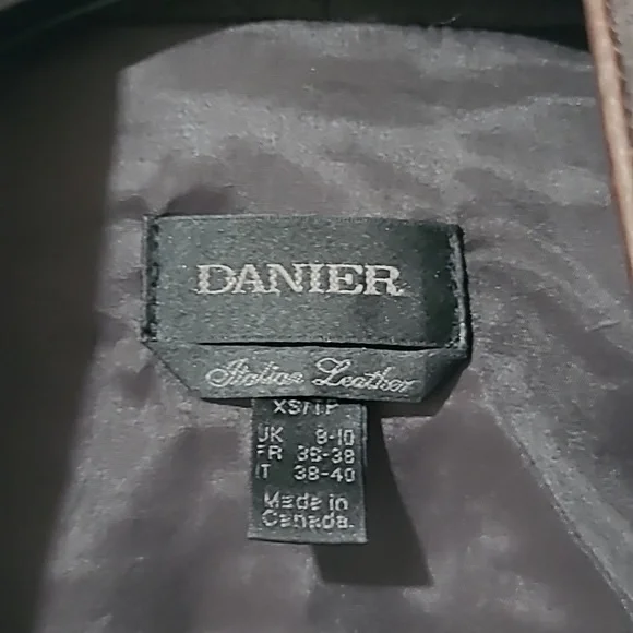 Danier spring/fall 3/4 jacket - Picture 2 of 6